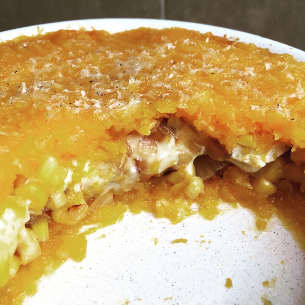 Pastel de choclo y miel - Camembert